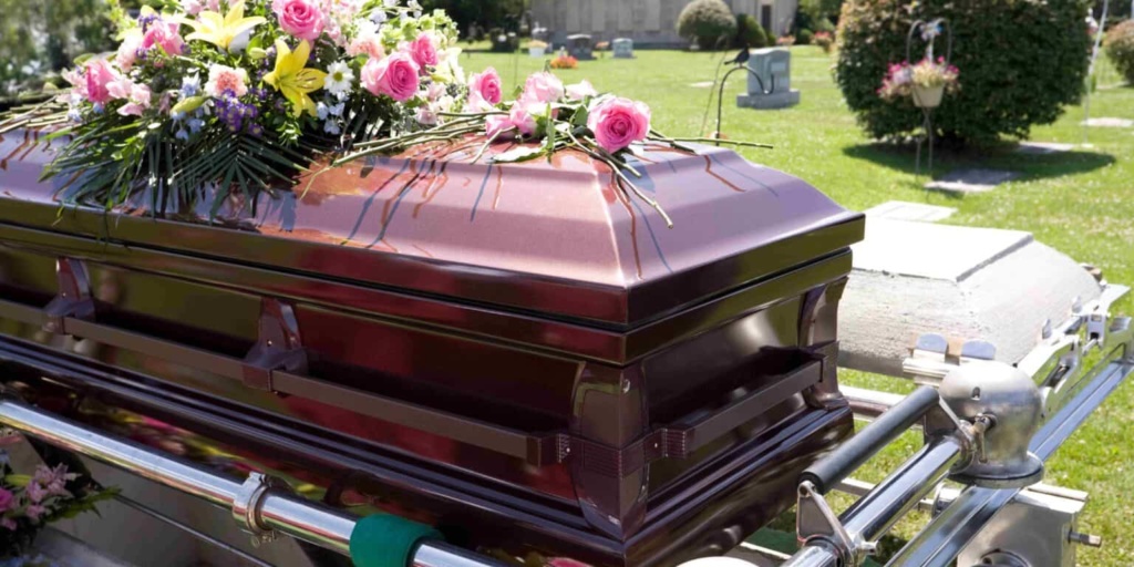 Sustainable Funerals: How to Say Goodbye to a Loved One Without Harming the Environment